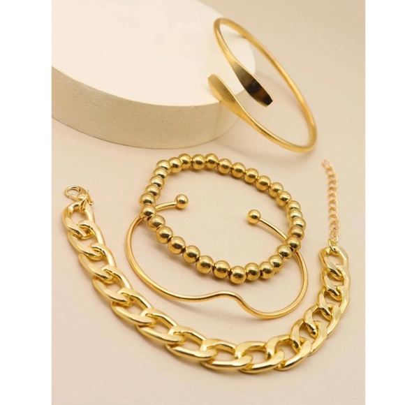 Set of 4 Fashion Bracelets Link Chain Cuff Design Yellow Gold tone - Picture 4 of 5